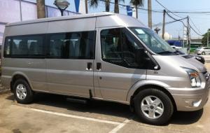 Xe 16 chỗ Ford Transit 2015