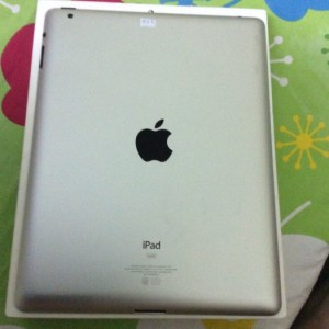 Cần bán ipad2 64g wifi only , đen , zin.