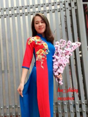Trang phục biểu diễn hoa phượng đắc nông