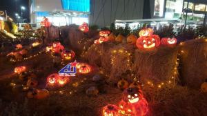 Sân vườn Bí đao Halloween - Thi công mô hình trang trí Halloween cho Aoen Mall Bình Tân