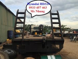xe chở máy HD320 hyundai, hyundai HD320 chở máy công trình, giá xe nâng đầu 15 tấn,