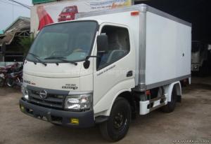Cần bán Hino tải 4 tấn WU342L 110HD, thùng kín nhập khẩu nguyên chiếc