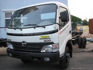 Bán xe tải Hino WU342L-NKMRHD3 4 tấn, đóng thùng theo yêu cầu, khuyến mãi hấp dẫn