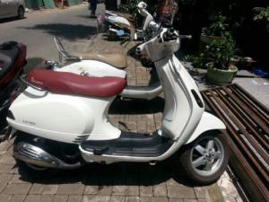 Cho thuê xe máy vespa