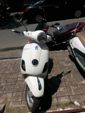 Cho thuê xe máy vespa