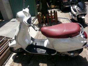 Cho thuê xe máy vespa