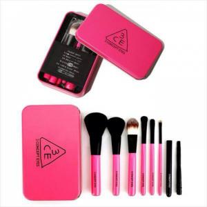 Bộ cọ Mini Pink Brush 7 cây 3CE