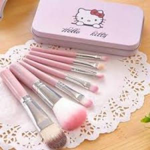 Bộ cọ trang điểm Hello Kitty 7 cây