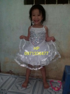 May bán trang phục biểu diễn tre em và chuyên nghiệp hoa phượng