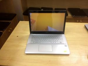 Sony Vaio SVF14A15SGS Core i5 ram 4Gb màn 14 inch cảm ứng