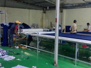 Từng phân đoạn may gia công được thực hiện tại Xưởng may gia công Trang Trần