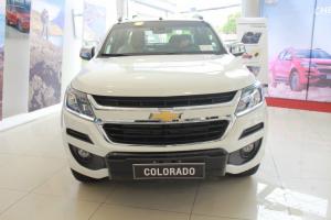 Sức mạnh bán tải từ Colorado High Country 2017 mới