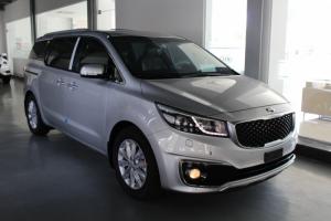 Kia Sedona 2.2 máy dầu, 3.3 máy xăng giá từ 1.110, nhiều quà tặng
