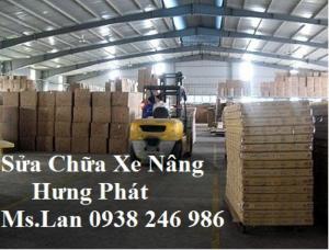 Đội ngũ kỹ thuật chuyên sửa xe nâng 24/24