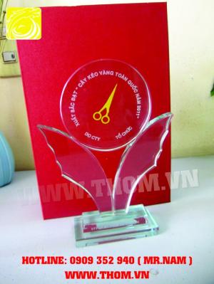 Cơ sở sản xuất biểu trưng quà tặng, biểu trưng tặng thầy cô 20/11, biểu trưng giá rẻ