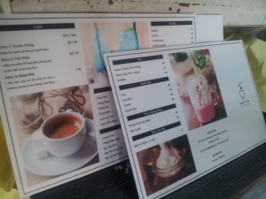 In thực đơn, in menu áp tường, treo tường, dán tường | Loại hình in: In PP cán format, PP mực nước, gia công cán màng mờ
