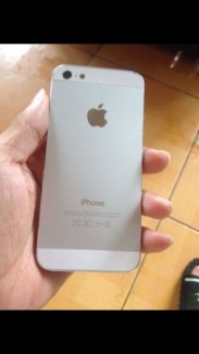 Iphone 5 trắng 16g zin 100%