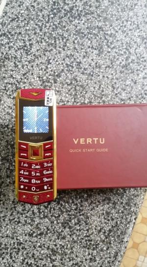 Điện thoại Vertu A8