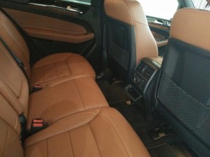 Bán mercedes GLE400 Exclusive 2016, màu trắng nội thất nâu,khuyến mãi lên đến 100 triệu