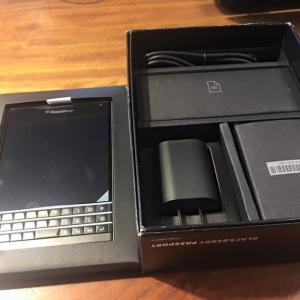 Black berry PassPort Black New 100% chỉ 4tr8