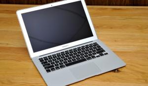 Laptop Macbook air 2014 MD761, i5 1.4G, 4G, ssd128G, giá rẻ siêu khủng zib 100%