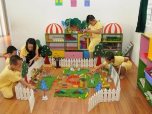 với nhiều năm kinh nghiệm trong lĩnh vực may đồng phục học sinh, trường học. | Đến với Xưởng may LiMac khách hàng yên tâm về chất lượng, mẫu mã cũng như giá cả. Mọi chi tiết xin liên hệ 0902 334 778 để được tư vấn rõ ràng nhất. Các công ty, doanh nghiệp có nhu cầu đặt may đồng phục mầm non, mẫu giáo luôn có giá tốt, liên hệ Xưởng may LiMac để nhận nhanh báo giá và lên mẫu nhanh.