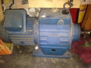 Bơm hơi hitachi 5hp