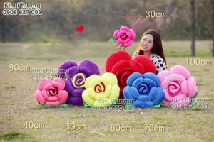 Qùa tặng gối ôm hình hoa hồng