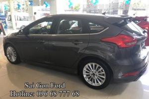 Mua xe Ford Focus mới - mẫu xe tiêu điểm dẫn đầu phong cách người thành công - Mua xe Ford Focus dễ dàng hơn bao giờ hết với khuyến mãi Ford Focus 1.5AT Ecoboost (4 cửa) - Trả trước 150 triệu, giao xe ngay từ Sài Gòn Ford - Liên hệ Trung Hải - 0966877768 (24/24) để nhận tư vấn ngay