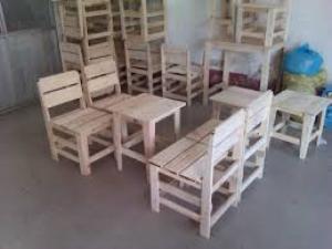 Bàn ghế gỗ giá rẻ