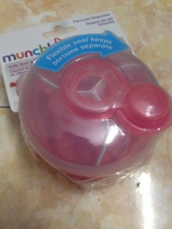 Bộ chia sữa Munchkin