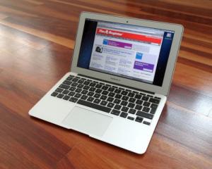 Laptop Macbook air 2014 MD761, i5 1.4G, 4G, ssd128G, giá rẻ