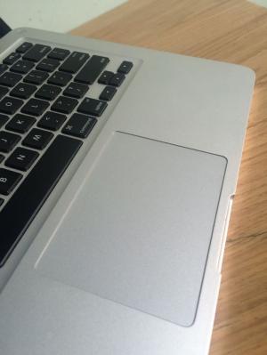 Laptop Macbook pro MC724, i7 2.7G, 4G, 500G, siêu khủng giá rẻ