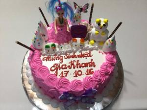 bánh hinh cô bé