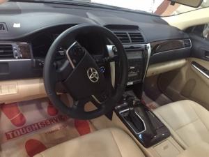 Toyota camry 2.0E mới