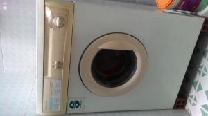 Máy sấy quần áo elestrolux .Nhà đang sử dụng tốt