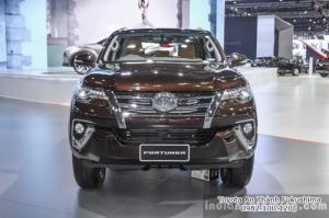 Đại lý Toyota Sài Gòn - Bán xe Toyota Fortuner máy dầu nhập khẩu mới, gọi ngay cho 0982 100 120 để được tư vấn mua xe nhanh chóng nhất!