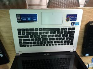 ASUS X451CA I3 3217U Ram 4g cạc HD Grapit 4000 pin 3 tiếng màu trắng