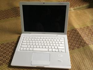 Macbook OS X 3,1 - Intel Core 2 DUO Năm 2008 - USA