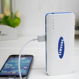 Tích hợp đèn pin chiếu sáng
