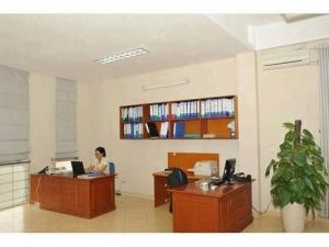 Bán nhà phố Ngã Tư Sở 60m2, 5 tầng, MT 7m, 15.8 tỷ cho thuê KD 25 triệu/tháng.