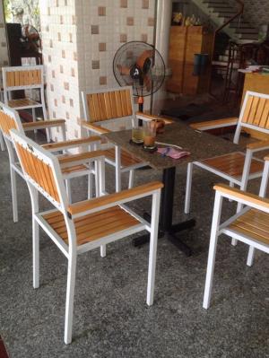 Bàn ghế giả mây sân vườn giá chuẩn