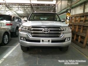 Khuyến Mãi Toyota Landcuiser VX 200 2017 Màu BẠc Nhập Khẩu Nhật Bản. Xe Giao Ngay
