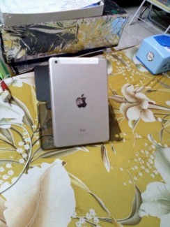 Cần bán nhanh em ipad mịni 16gb wifi + 4g
