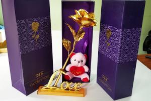 Hoa hồng mạ vàng 24k chữ love