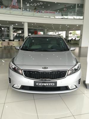 Kia Hải Phòng bán Kia Cerato 2.0, màu bạc, sẵn xe giao ngay, trả góp tới 85% trong 7 năm