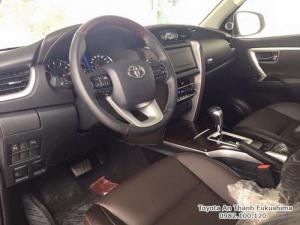 Đặt Mua Toyota Fortuner 2.4G 2018 Máy Dầu Nhập Khẩu Màu Bạc Giao