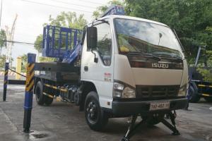 XE NÂNG NGƯỜI LÀM VIỆC TRÊN CAO 18M