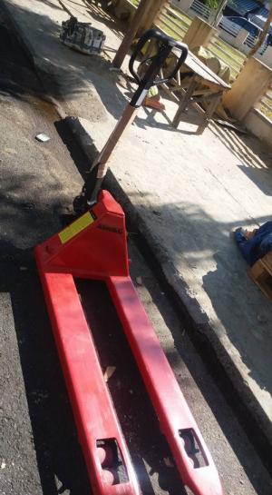 Xe nâng tay rao vặt quảng nam,xe nâng giá rẻ