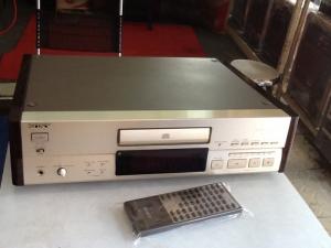 Bán chuyên CD Sony 555ESJ hàng bải chọn lọc...